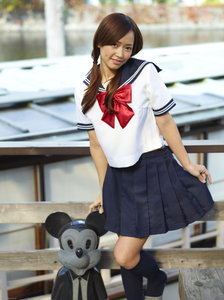 Mayuko-Japanese-School-Uniform_2010-12-30_137_3000-%28x139%29-w0r2aa02fx.jpg