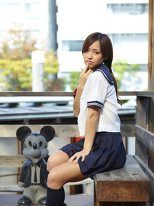 Mayuko-Japanese-School-Uniform_2010-12-30_137_3000-%28x139%29-w0r2aad6z3.jpg