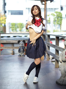 Mayuko-Japanese-School-Uniform_2010-12-30_137_3000-%28x139%29-t0r2acxrnk.jpg