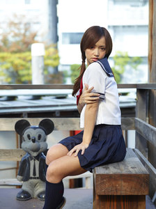 Mayuko-Japanese-School-Uniform_2010-12-30_137_3000-%28x139%29-60r2aabysb.jpg