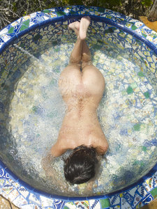 Muriel-Water-Massage_2010-12-17_66_3000-%28x68%29-40r2arf4qw.jpg