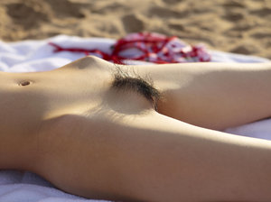 Konata-And-Lulu-Nude-Beach_2010-12-15_53_3000-%28x55%29-60r2gu6y64.jpg