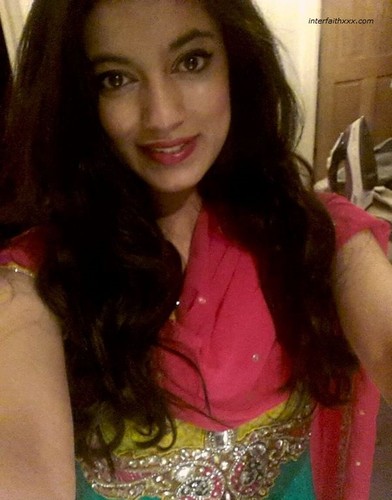 Sexy Desi Hindu Nri Girl Exposes Her Body – Interfaith Xxx