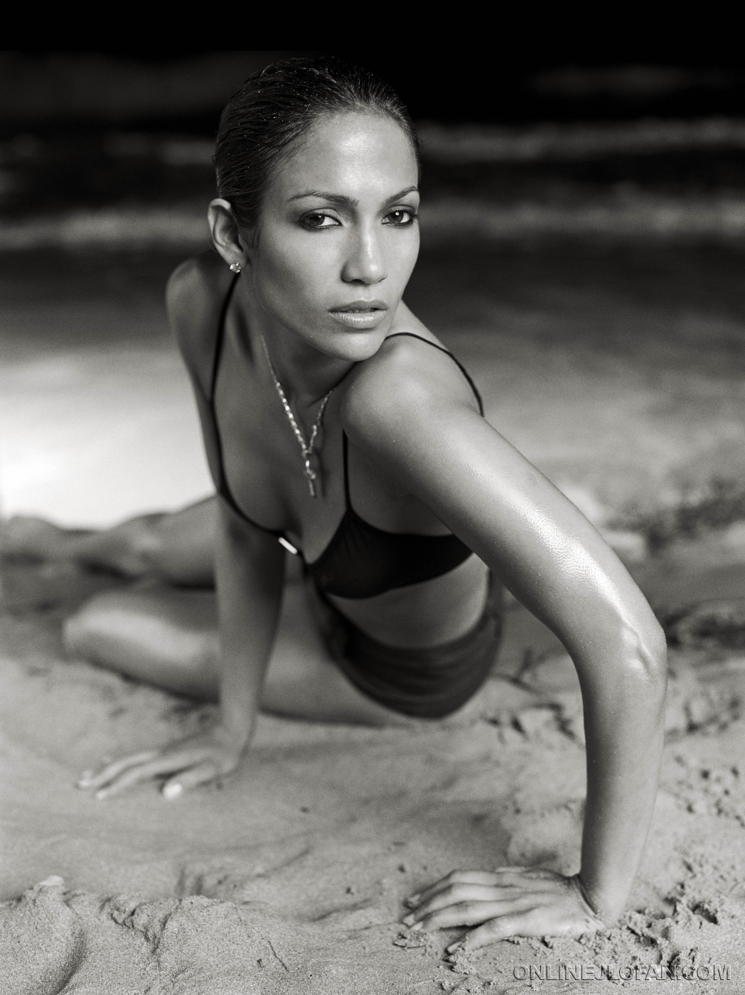 Jennifer_Lopez_--_1999_l_Photoshoot_Tony_Duran_6.jpg
