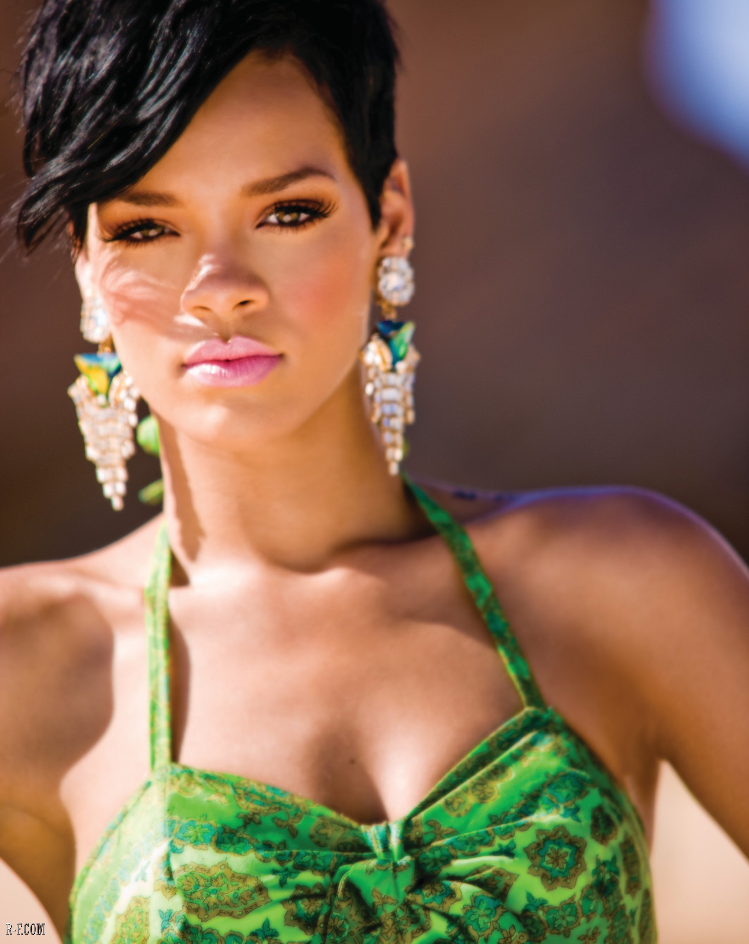 Rihanna_-_2008_l_Promo_REHAB_02.jpg