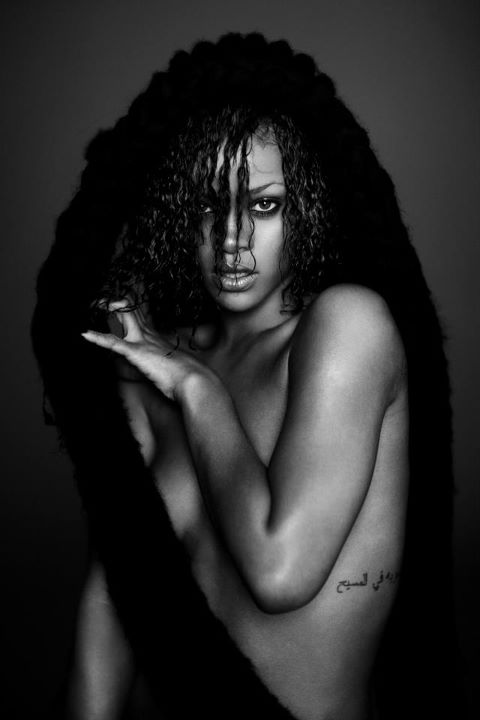 Rihanna_--_Shoot_Russel_James_12.jpg