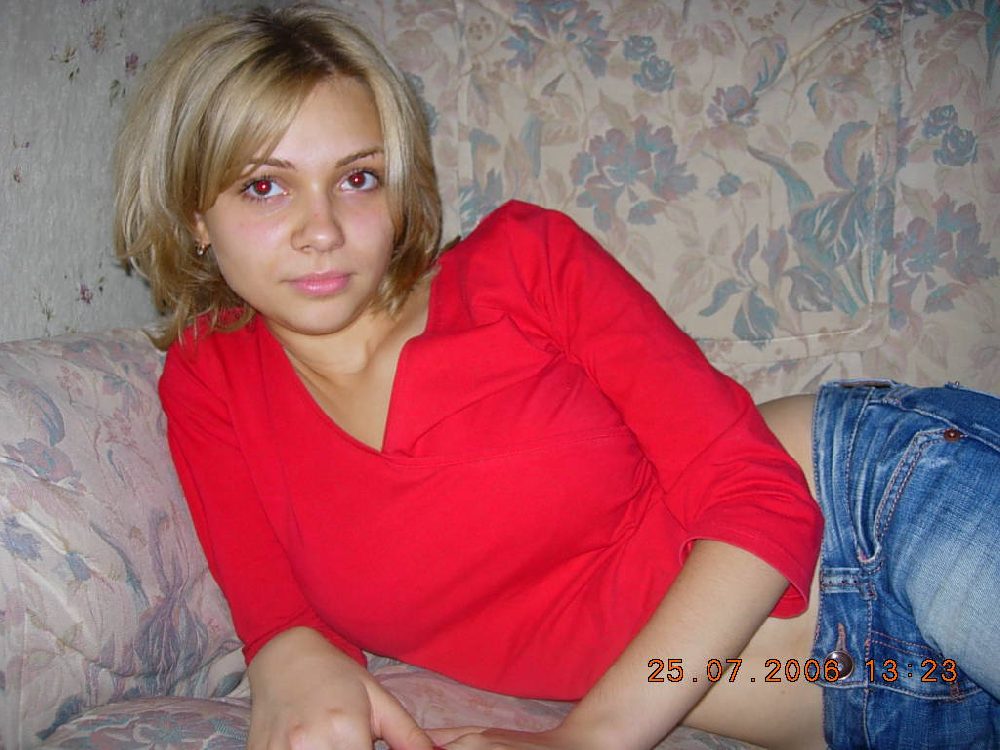 Русские жены украденное. Тоня Голикова. Чья то жена фото.