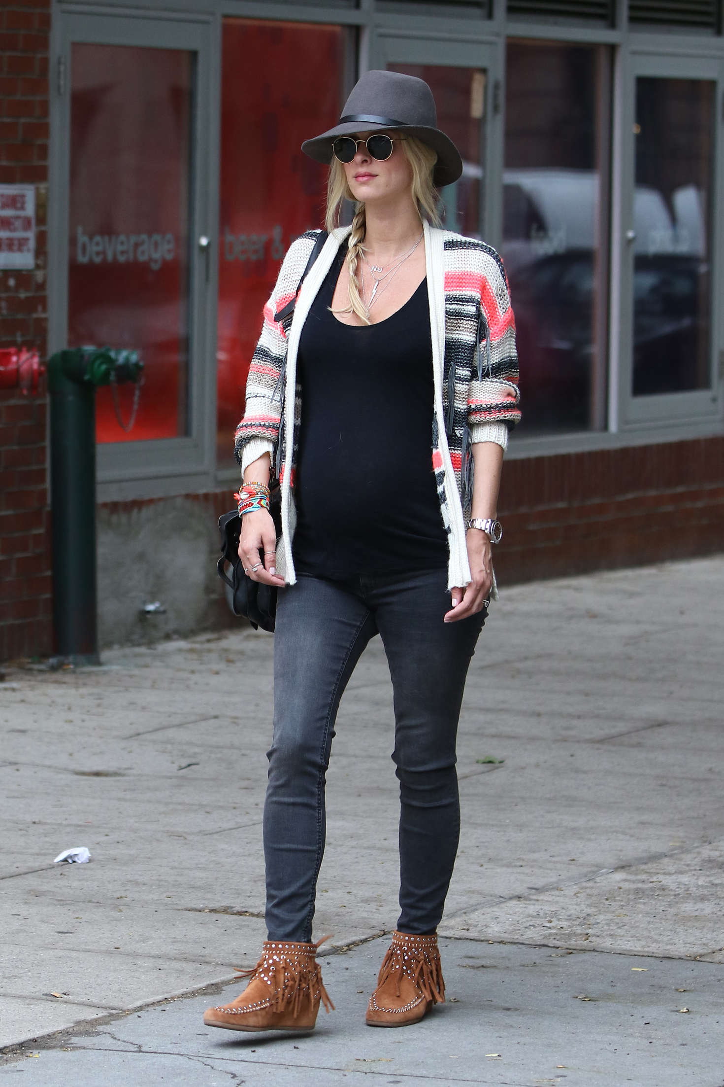 nicky-hilton-in-jeans-out-in-soho-6316-6.jpg