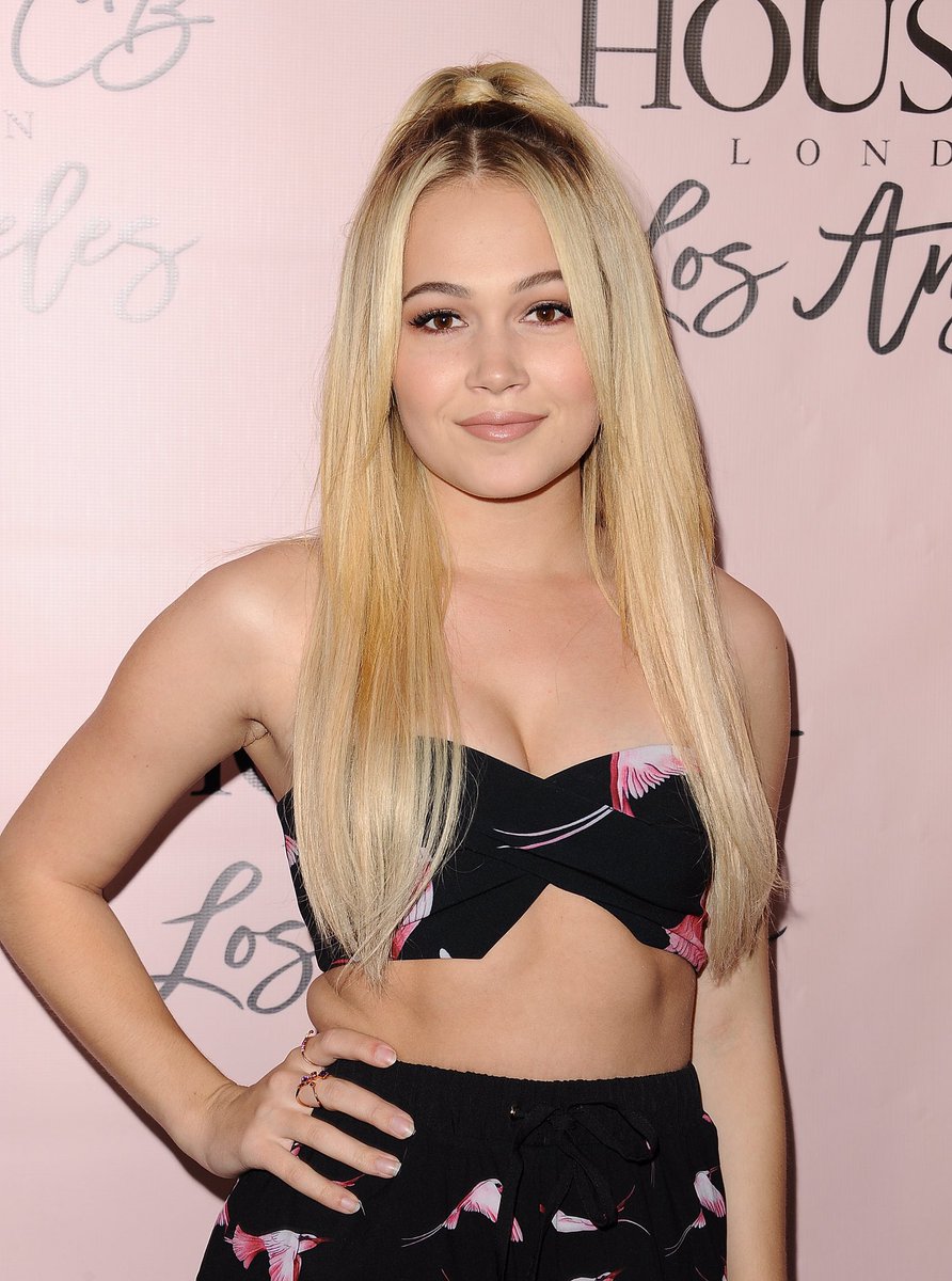 kelli-berglund-house-of-cb-flagship-store-launch-in-west-hollywood-61416.jpg