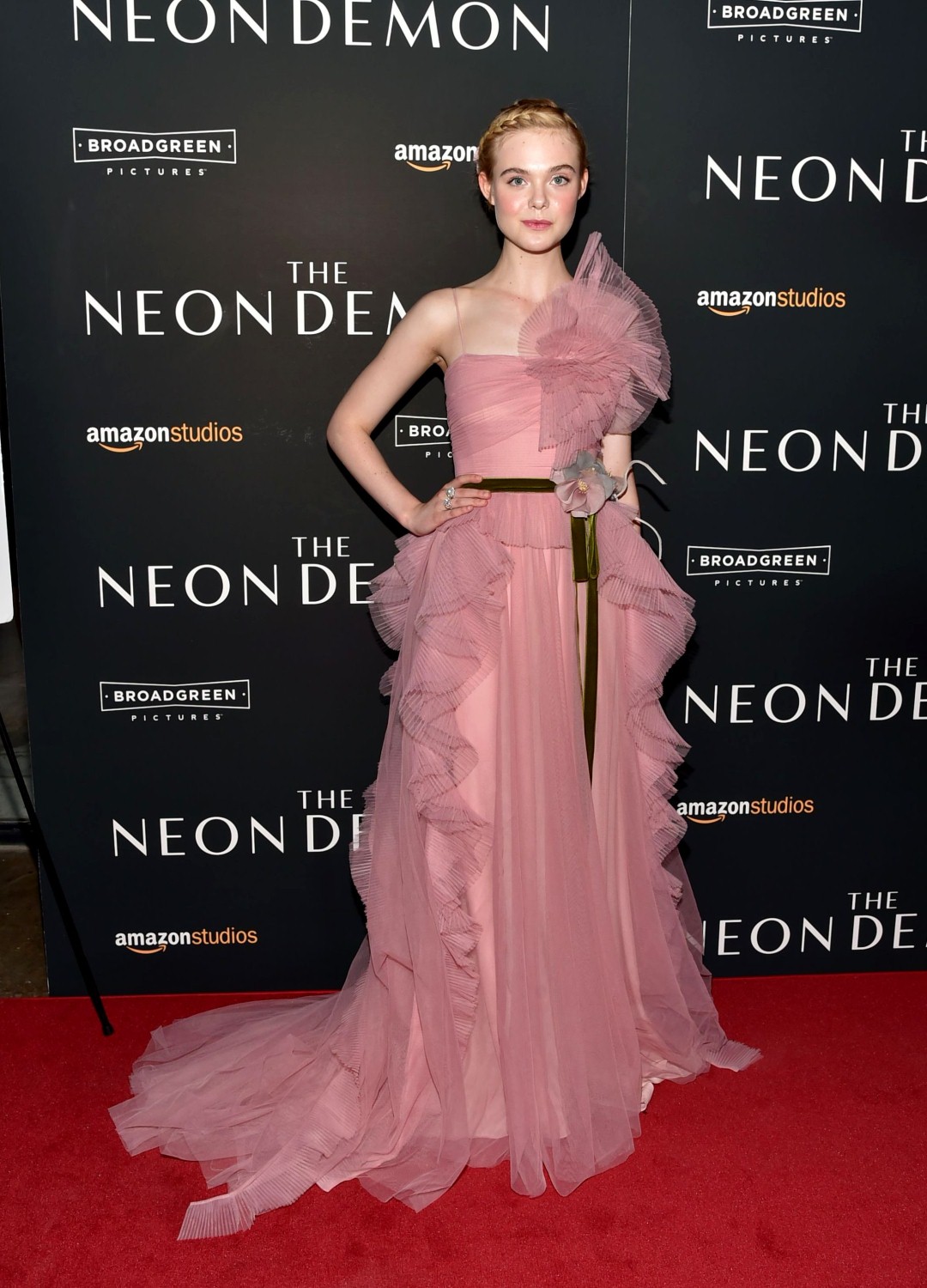 Elle Fanning attend 'The Neon Demon' Premiere at Metrograph in New York City_02 (Large).jpg