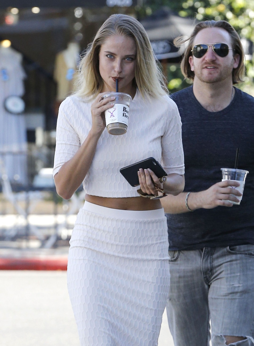 Genevieve Morton is spotted out for lunch at Alfred Coffee _ Kitchen_04 (Large).jpg