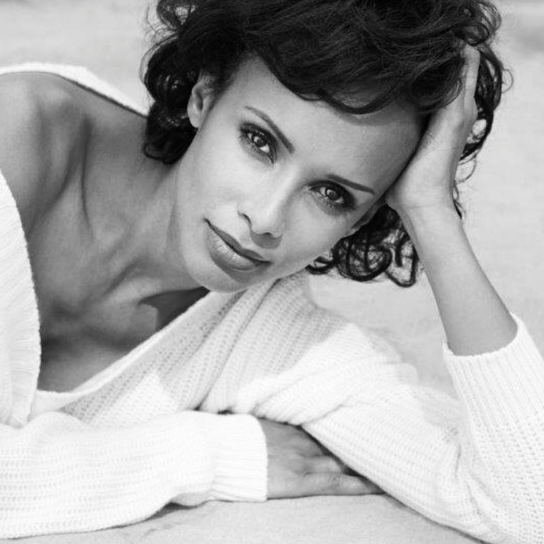 Sonia Rolland -- Mix Of Social Network 001.jpg
